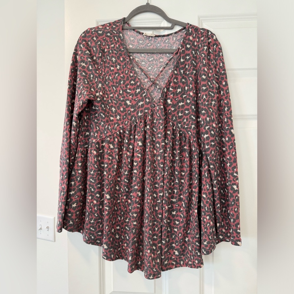Lovely Melody Animal Printed Crossover Front Top/Tunic - Size: Small